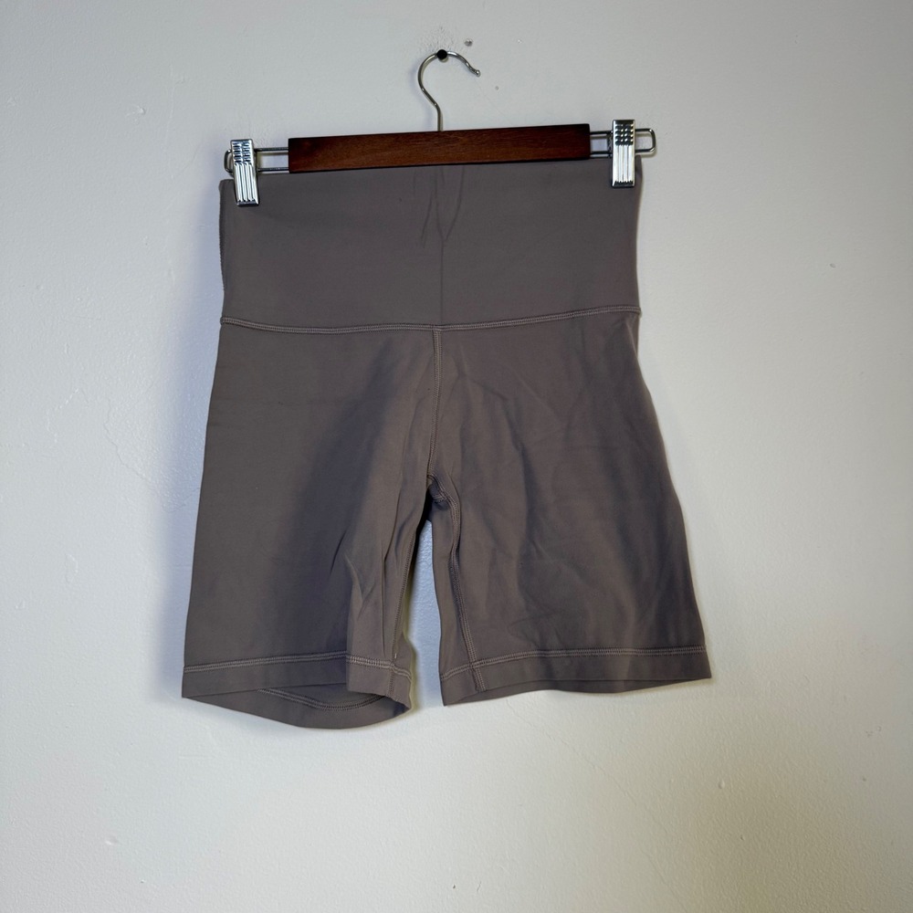 Tna Atmosphere Hi-Rise 7" Biker Shorts Size S Taupe Brown